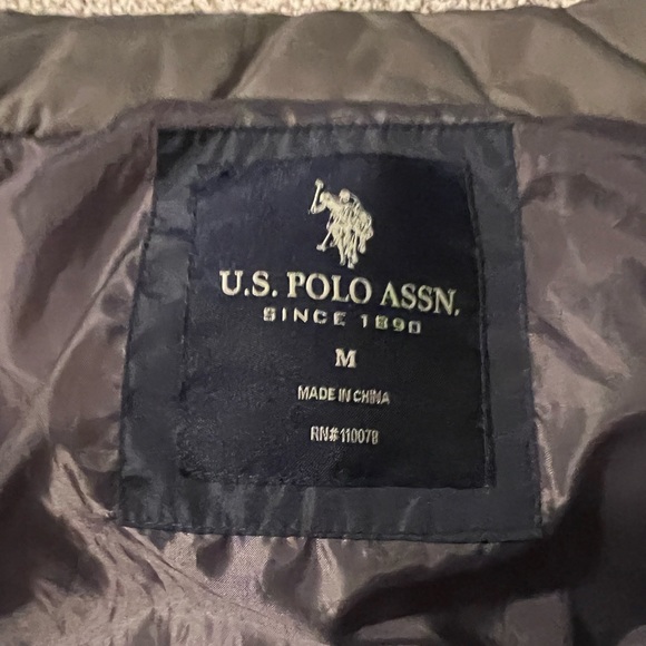 Polo puffer Vest, army green size medium - Picture 3 of 6